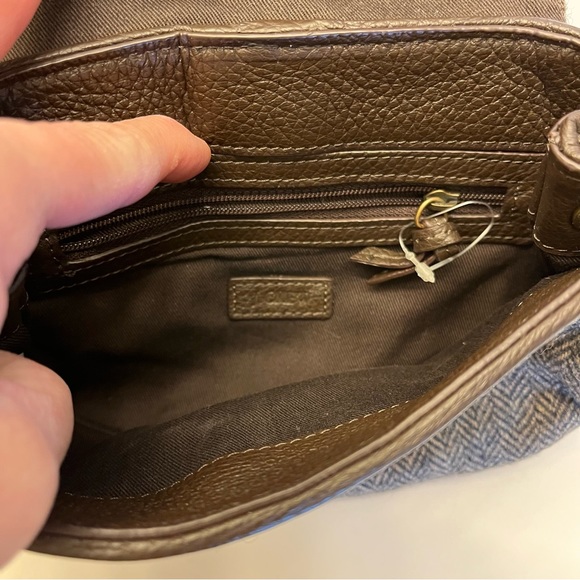 J Crew Womens Tweed 100% Wool Wristlet Gold Chain Magnetic Clasp Small Wristlet - Picture 4 of 11